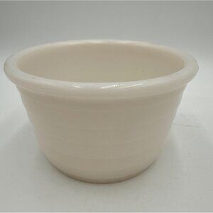 Vintage 1930's Ribbed Milk Glass Small 1 QT Mixing Bowl 6.25" Diameter 3.75" Tal